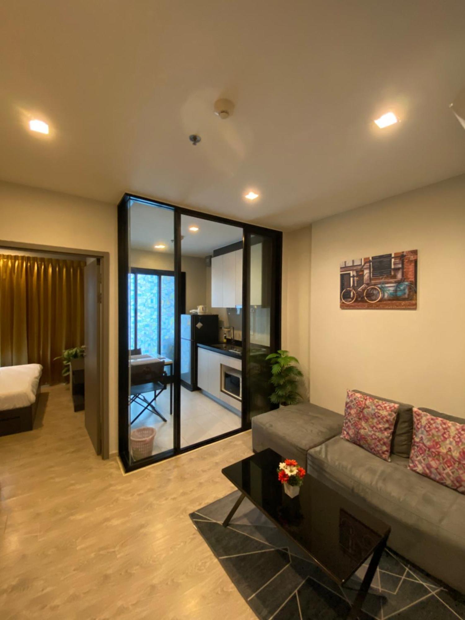 The Base In Aparthotel *
