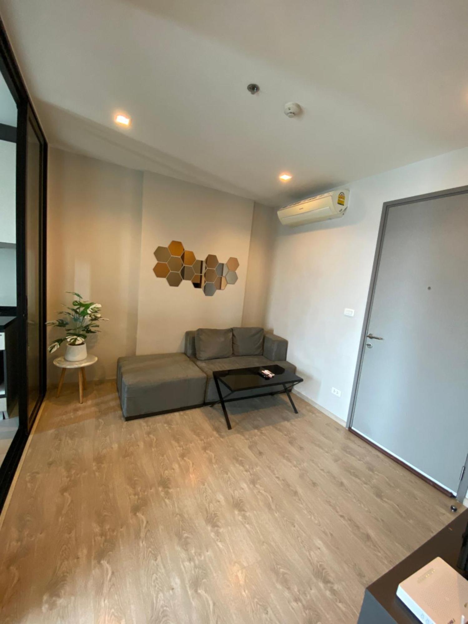 The Base In Aparthotel Pattaya